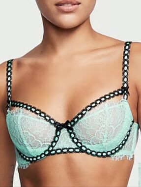 Victoria's Secret | Dream Angels Wicked Unlined Ribbon Slot Balconette Bra 32DD